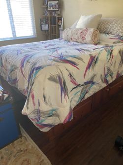 Platform Bed With Drawers