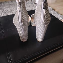 Pretty Bling Heels Little Zipper In Back