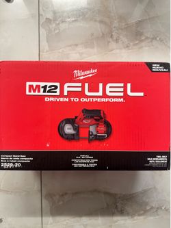 Milwaukee M12 FUEL Compact Band Saw (Tool-Only)2529-20 Firm