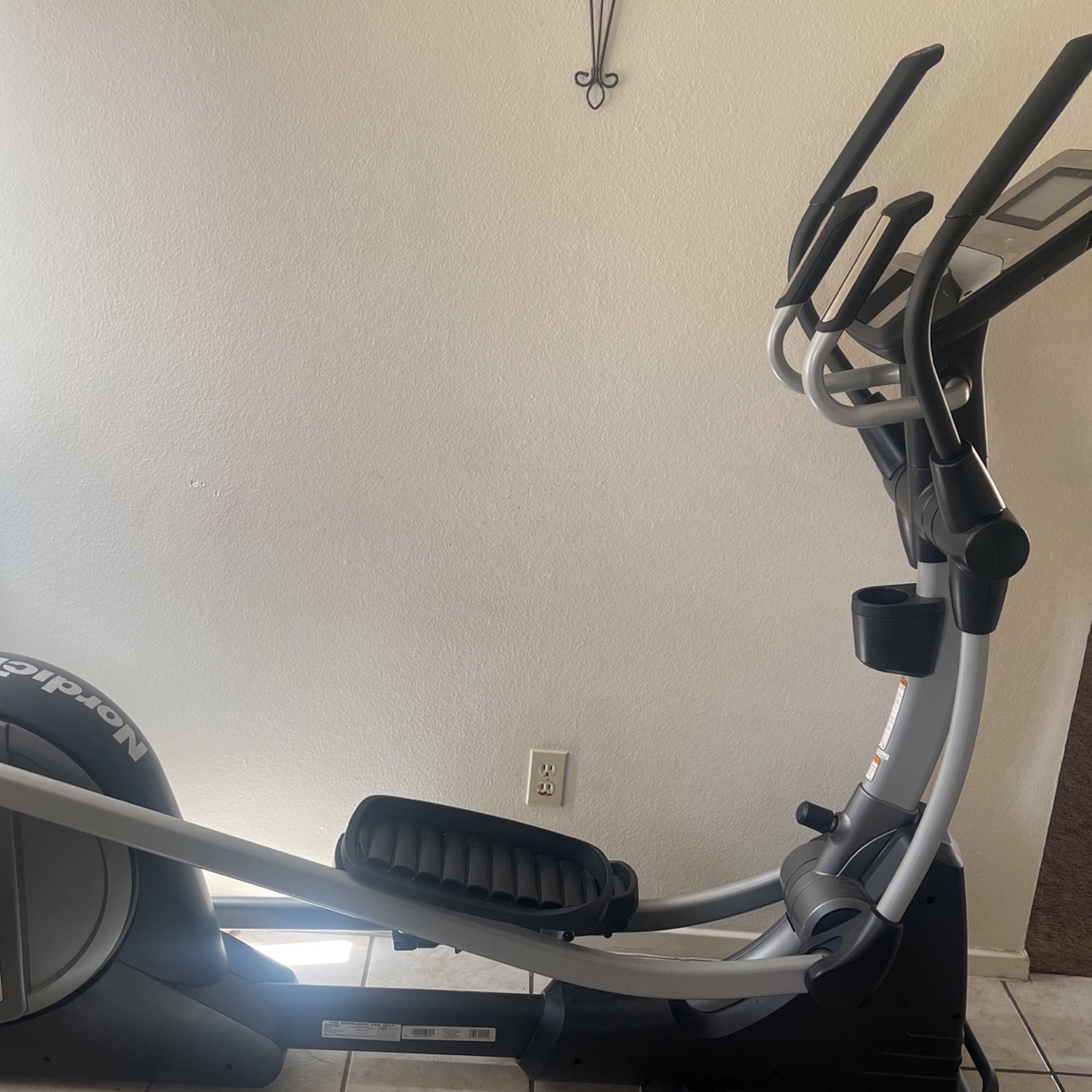 NordicTrack Spacesaver SE9i Like Brand New