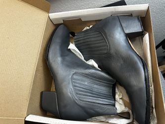 Size 31 MX Folklorico Boots Brand New