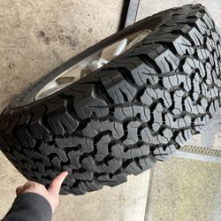 Toyota Truck Rims BFGoodrich KO2 Tires (LT275/70R17)