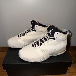 Jordan Lift Off Reflect Silver Light Bone Size 7.5us Men