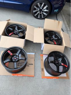Rays Gram Lights 57CR 18x9.5 +38 5x100