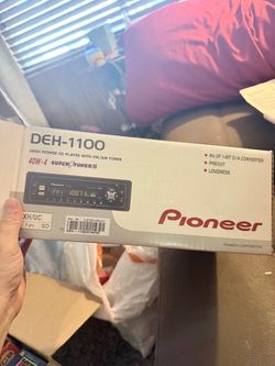 Pioneer DEH-1100 CD Player with FM/AM Tuner