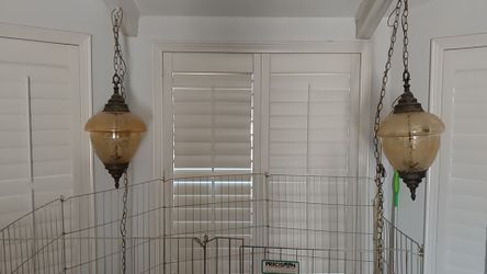 Hangable plug in antique light fixtures
