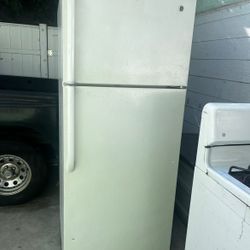 General Electric Refrigerator 