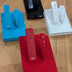 WII AND CONTROLLERS DISPLAY STAND