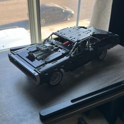 Lego Technics Dom’s Dodge Charger