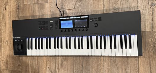 Native Instruments Komplete Kontrol S61 Mk2 USB Controller Keyboard