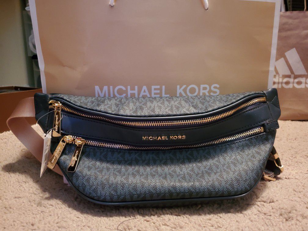 Brand New Michael Kors waist bag (Navy Blue)