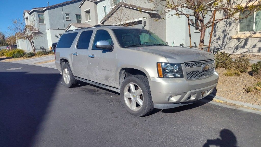 Parts Only Off 08 Suburban, No Engine or Trans, Good Body and Interior Parts.