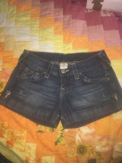 TRUE RELIGION Size 26 Shorts