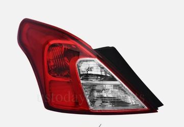 2012-2019 Nissan Versa 1.6 L Sedan Drivers side rear tail light
