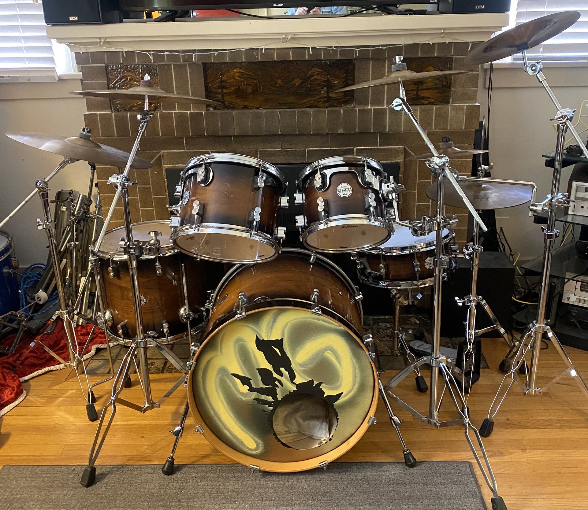 Pdp by DW Maple Drum Set w/PDP Hardware (Cymbals are separate)