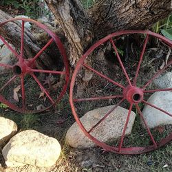 2 Vintage Wagon Wheels Yard Decoration