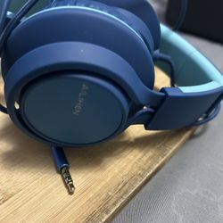 AILIHEN C8 Headphones Wired, On-Ear Headphones, Corded 3.5mm Headset, Indigo with Microphone and Volume Control for Boys Girl School Smartphones Chrom