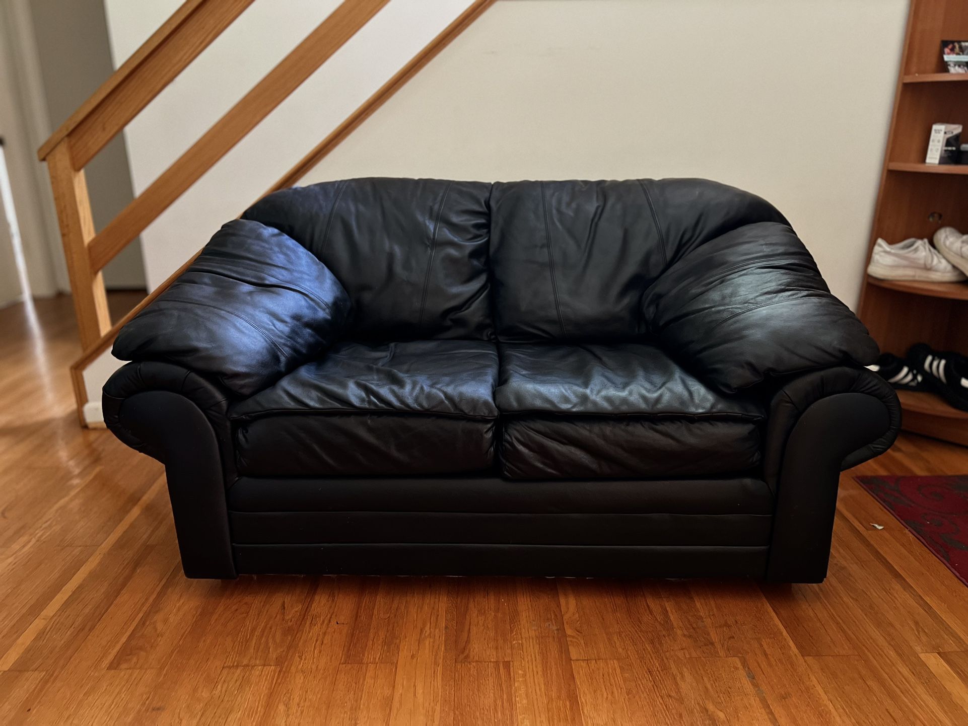 SUPER PLUSH LEATHER LOVESEAT