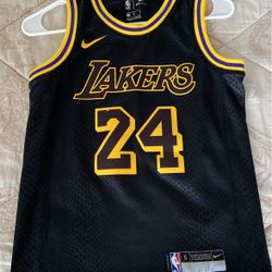 Kobe Bryant jersey 
