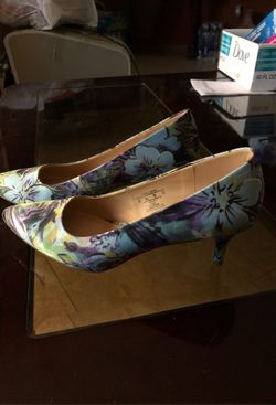 Pumps*heels*floral print SZ6