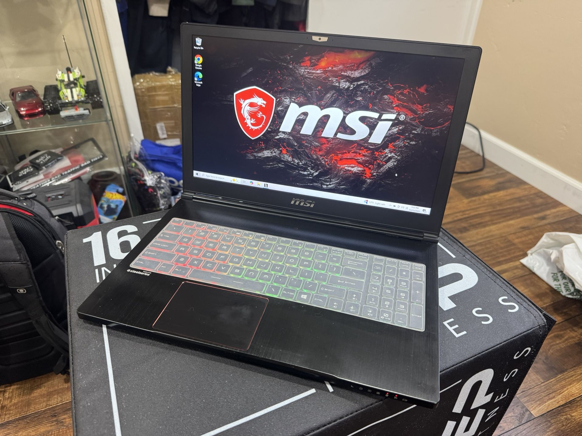 MSI GS63VR 7RF Stealth Pro i7-7700HQ 16GB 256GB SSD + 2TB HDD GTX1060