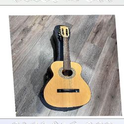 lot people Acoustic Guitar Amazing Sound and Classic Design