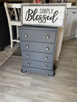 ✨✨BEAUTIFUL GRAY 4 DRAWER NIGHTSTAND✨✨ SOLID WOOD
