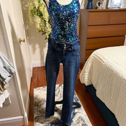 Dark wash women’s straight leg jeans