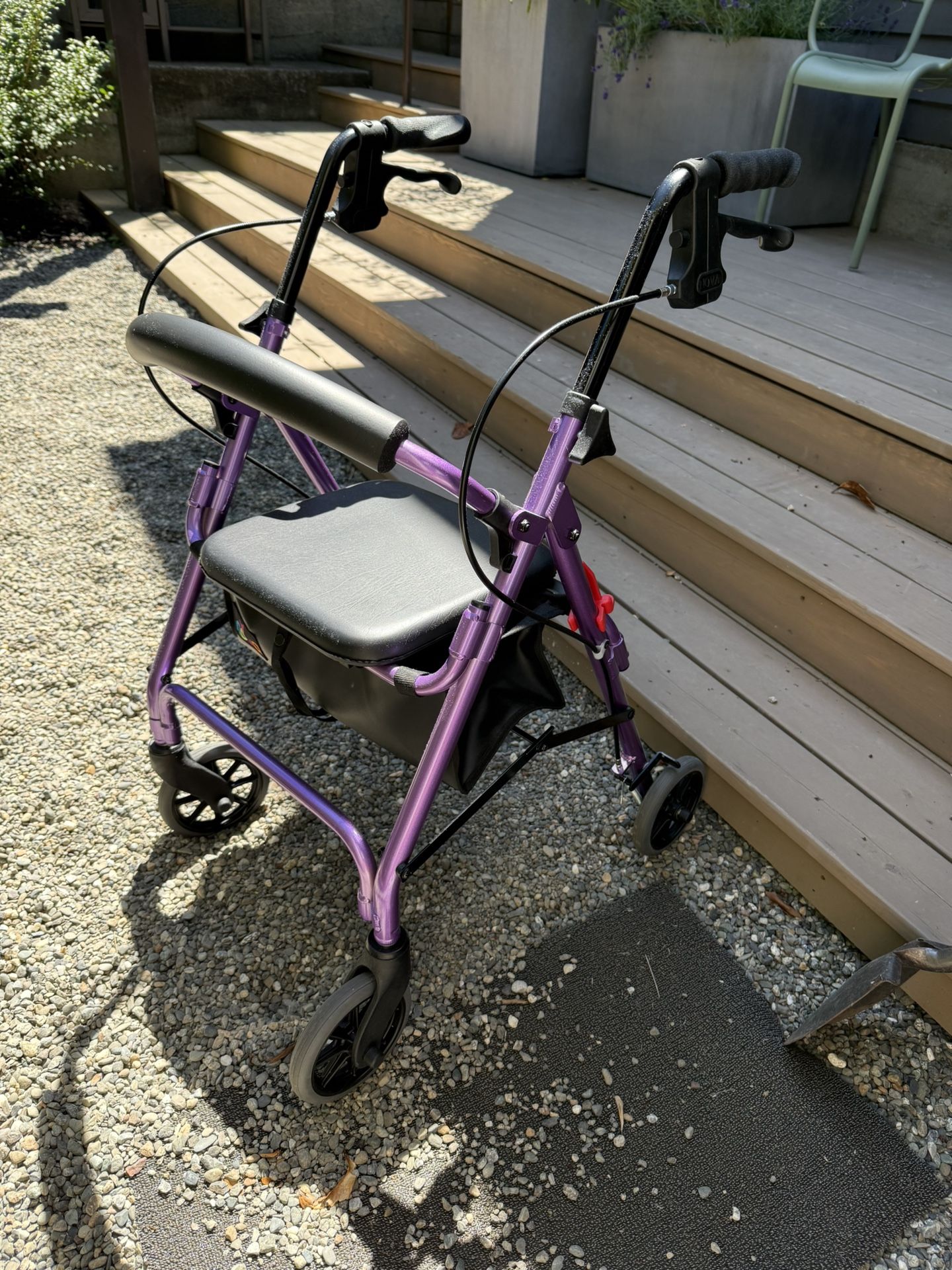 Walker 4-wheel Nova Petite