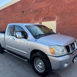 2004 Nissan Titán