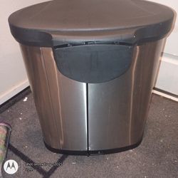 Like New Trash Can With Pedal 