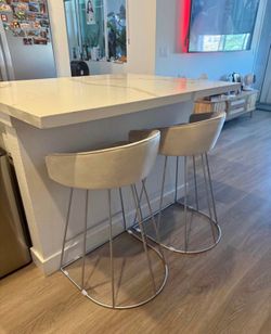 Bar chairs white with silver  31 x19