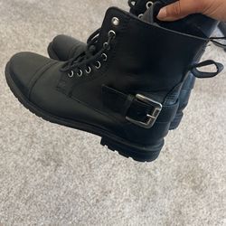 6.5 Boots