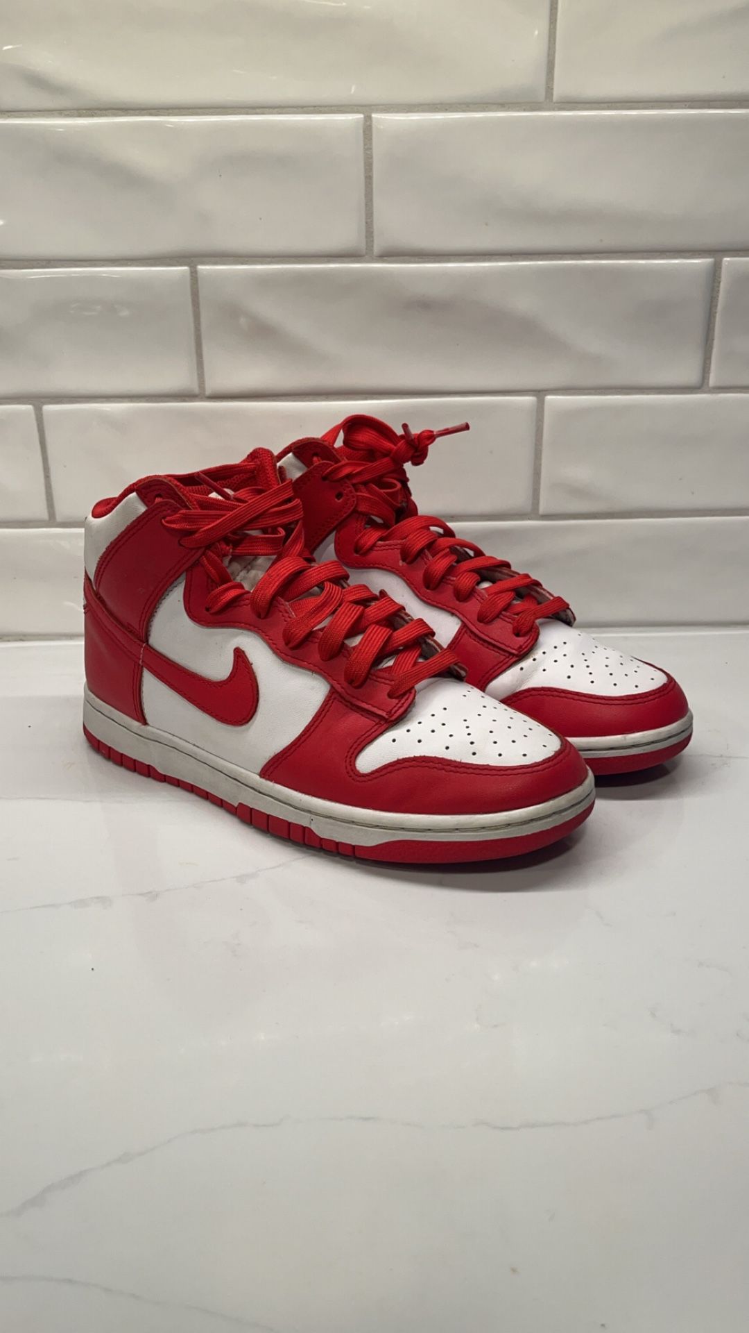 Dunk High ‘Championship Red’ - Size 7.5 M