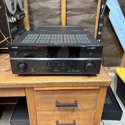 Yamaha Surround Sound Receiver 