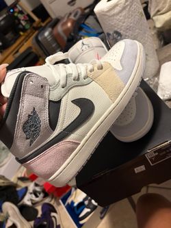 Air Jordan 1 Mid Multi-Color Sneakers NEVER WORN size 10.5