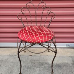 Sophisticated Mid 20th-Century Twisted Steel Square Bar Vanity Chair