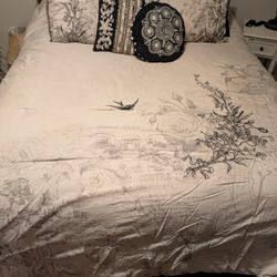 Queen Bedding Set 