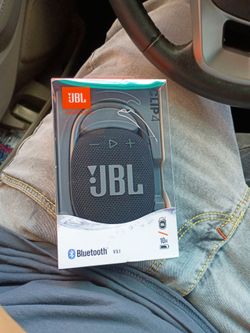 JBL clip 4 by Harman