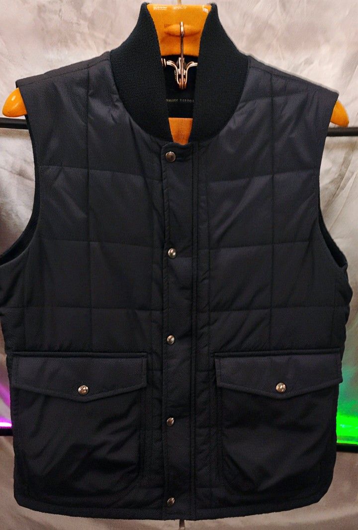 Banana Republic Men’s Puffer Vest Size L Navy