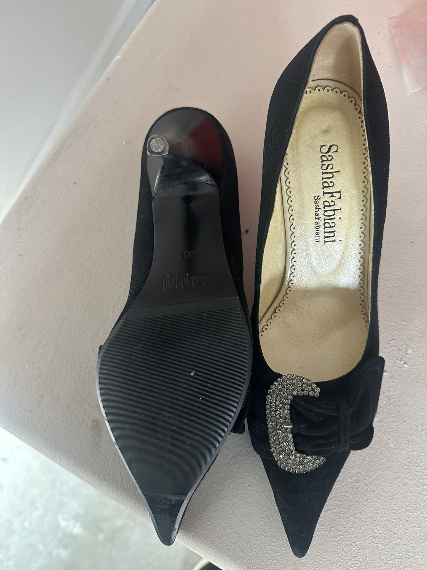 Black Heels Size 6,5