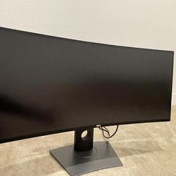 Dell UltraSharp 34’’ Curved  Gaming Monitor