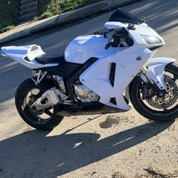 06 Car 600rr