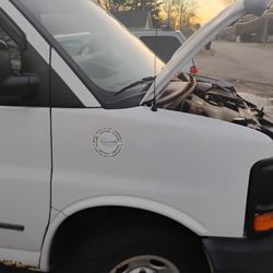 3500 WHITE VAN, 6.O Motor Runs Great,,  A Little Rust On Bottom Of  Van,,  2400 Or B/O