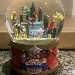 2002 LTD ED Macy's Thanksgiving Day Parade Musical Waterglobe Snow Globe Pikachu | Kermit & More