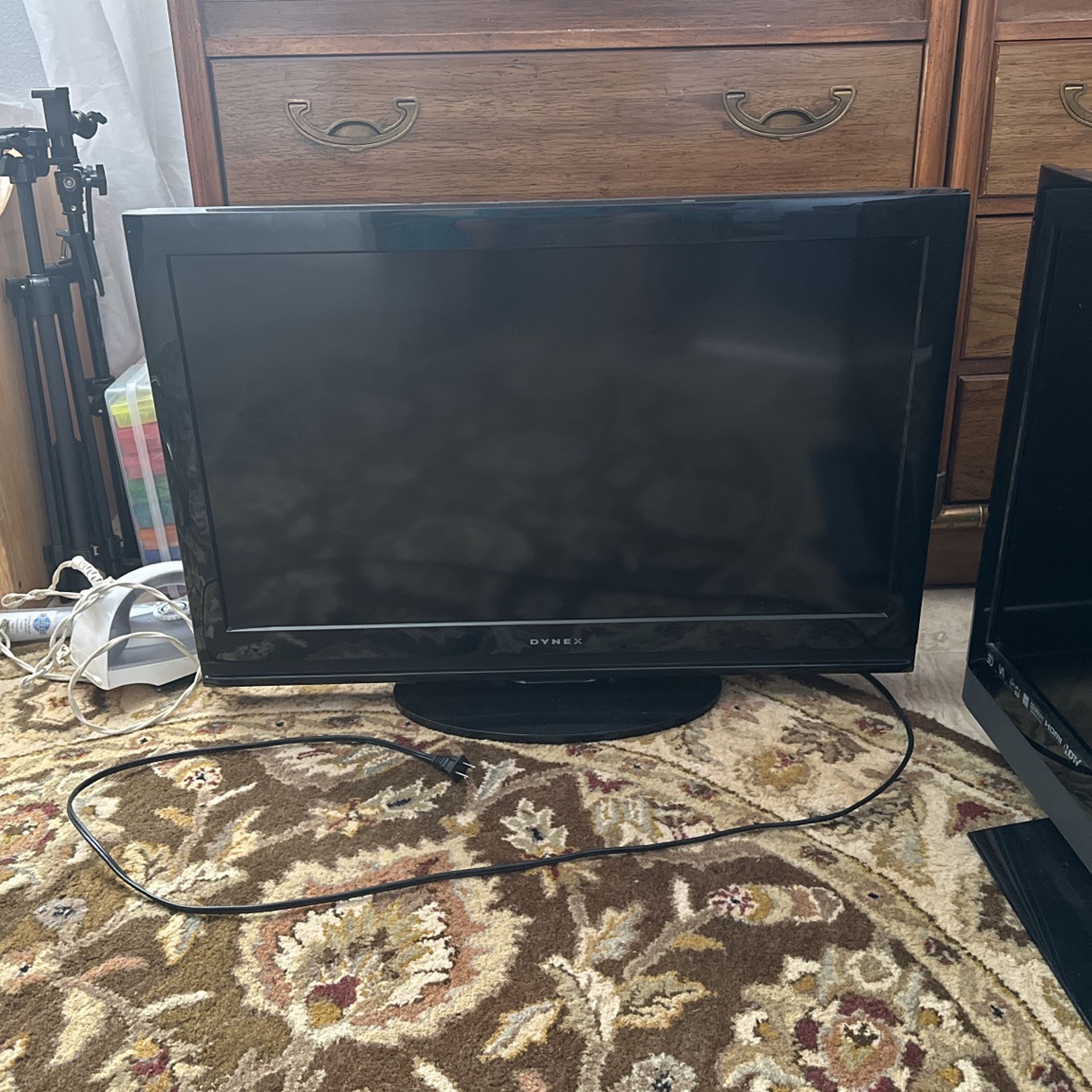 Tv Dynes