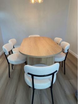 Dining table set ￼