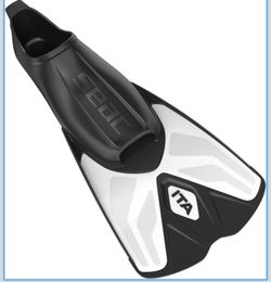 Snorkeling fins, Light and Powerful Short Swimming and Snorkeling Fins for Both Adults and Children, size  31/33