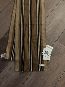 Burberry Icon Stripe Scarf with Tags (retails 600)