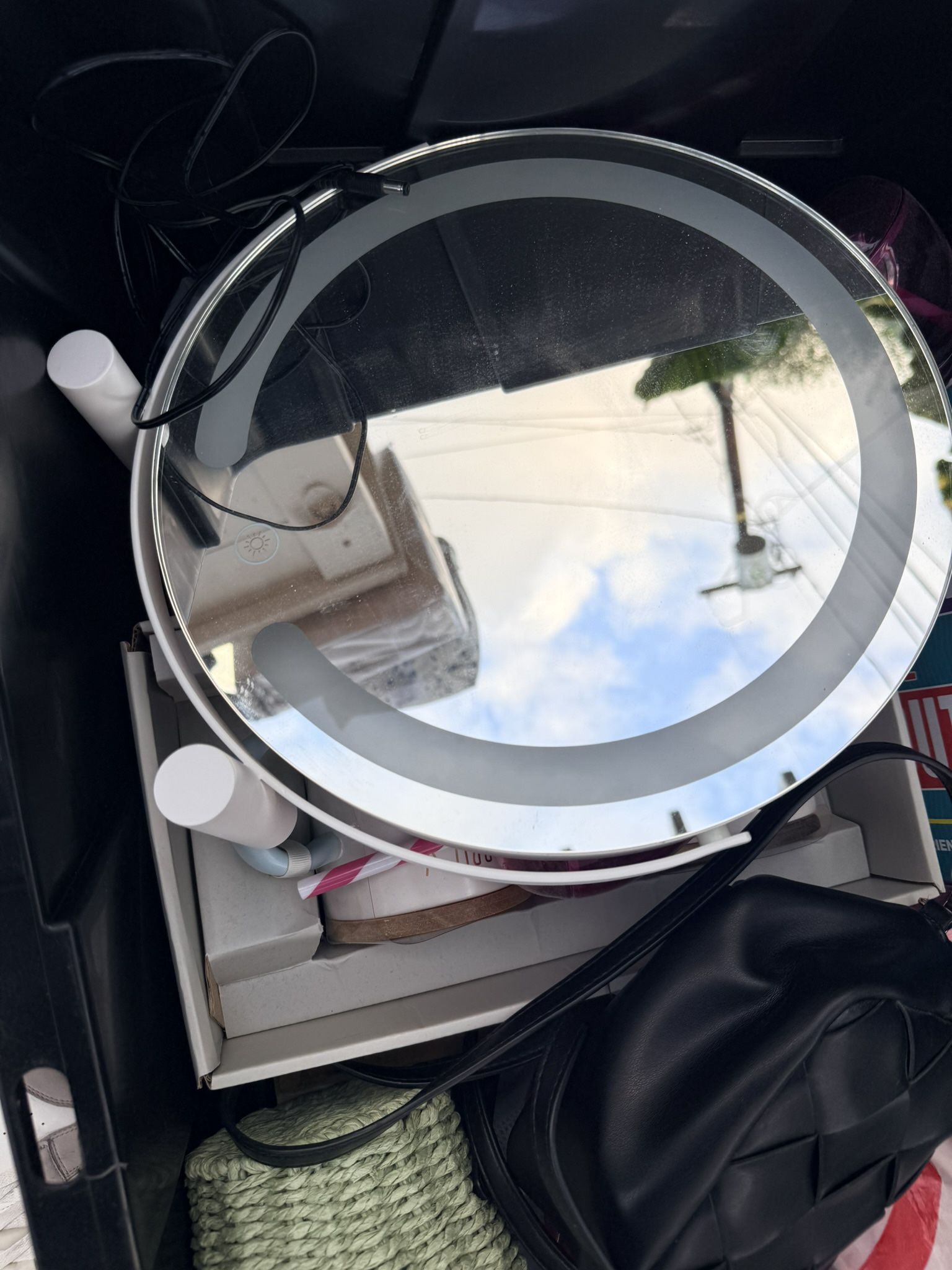 💡 Vanmirr Lighted Makeup Mirror (Model VM05L) Gently used, works great!